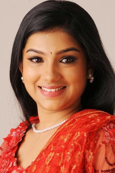 Neeraja, Actor in Madhavanum Malarvizhiyum