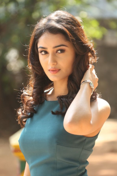Tridha Choudhury, Actor in Seven