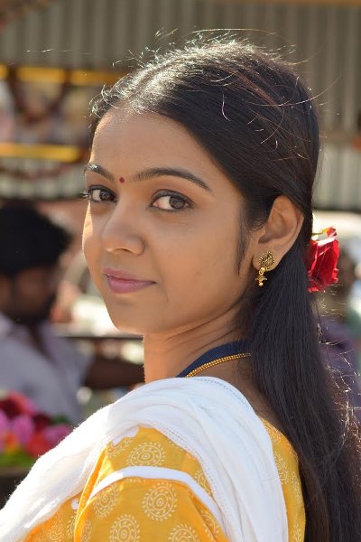 Nitya Shetty , Actor in Padesave
