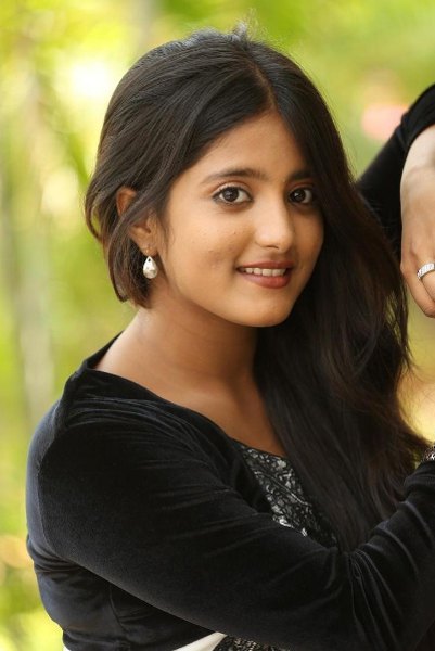 Ulka Gupta profile photo