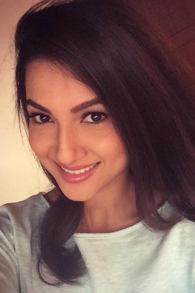 Gauhar Khan, Actor in Shankar Dada MBBS