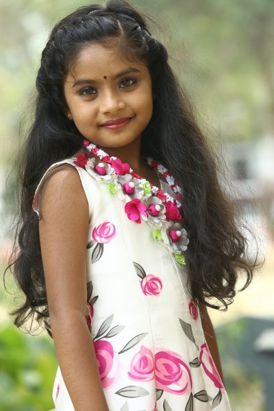 Akshara Kishor, Actor in Kadha Solla Porom