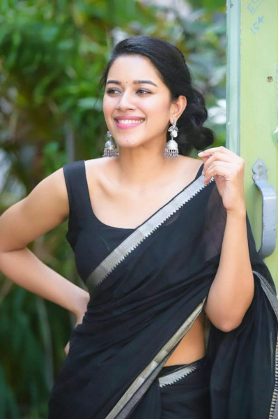 Mirnalini Ravi, Anu Priya in MGR Magan