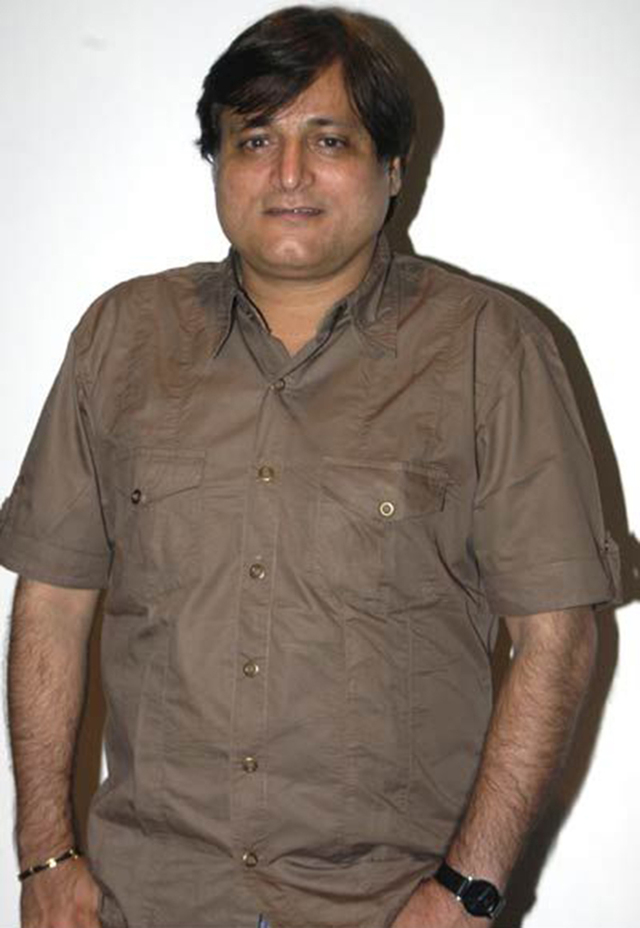 Manoj Joshi, Actor in Bhooth Bangla