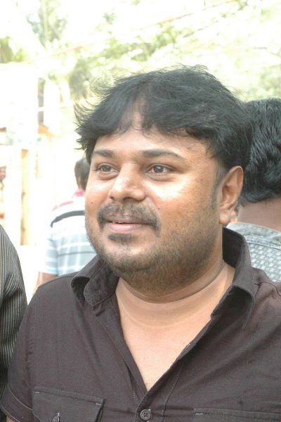 V. Z. Durai, Director in Kadhal Sadugudu