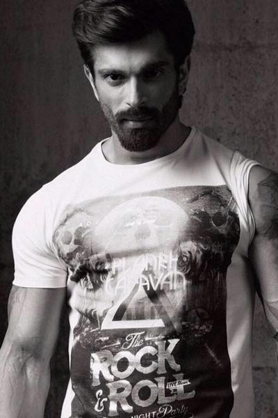 Karan Singh Grover, Actor in Fighter