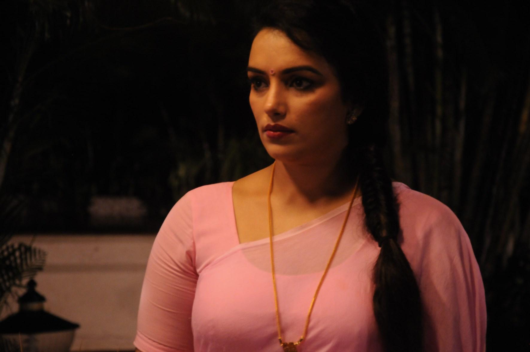 Thunai Mudhalvar Tamil Movie Stills | Shweta Menon