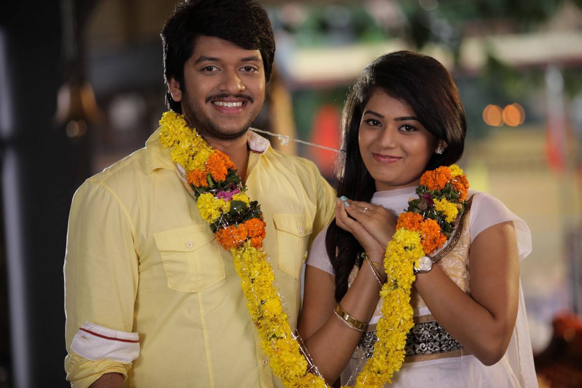 Titanic Telugu Movie Stills Starring Rajeev Saluri, Yamini Bhaskar