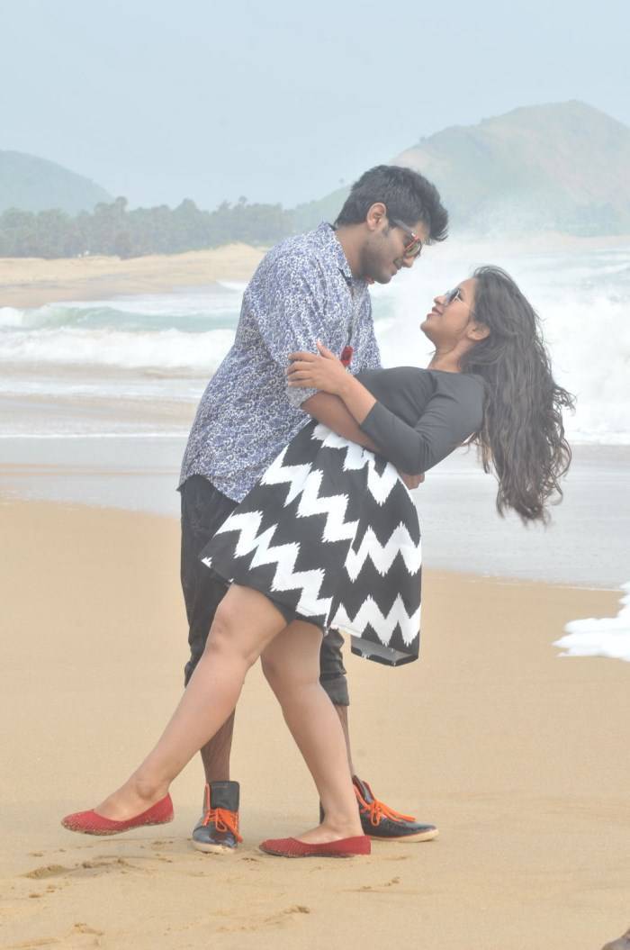 Nenu Seethadevi Telugu Movie Stills starring Chitukula Sandeep, Komali
