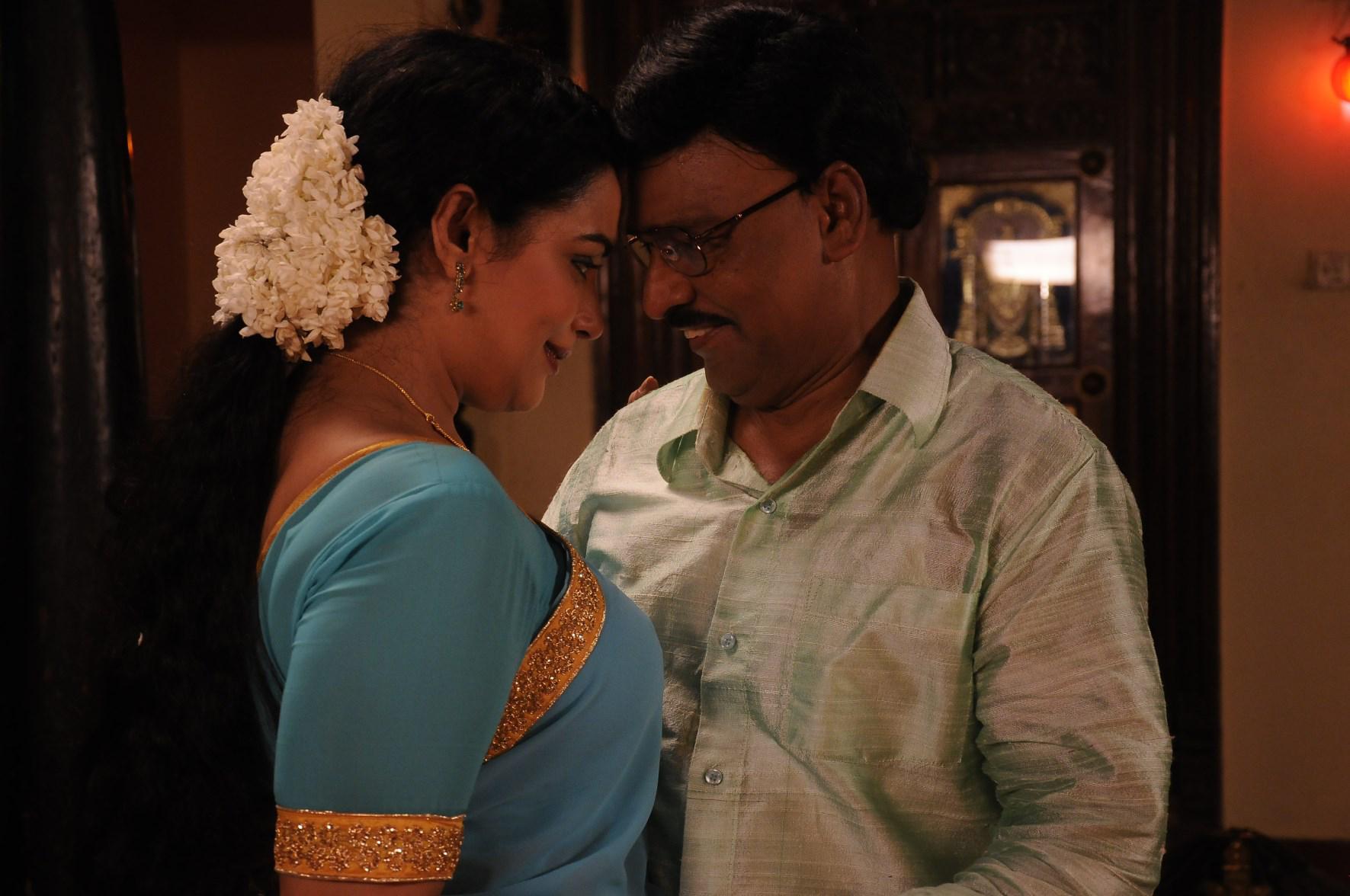 Thunai Mudhalvar Tamil Movie Stills | Shweta Menon, Bhagyaraj