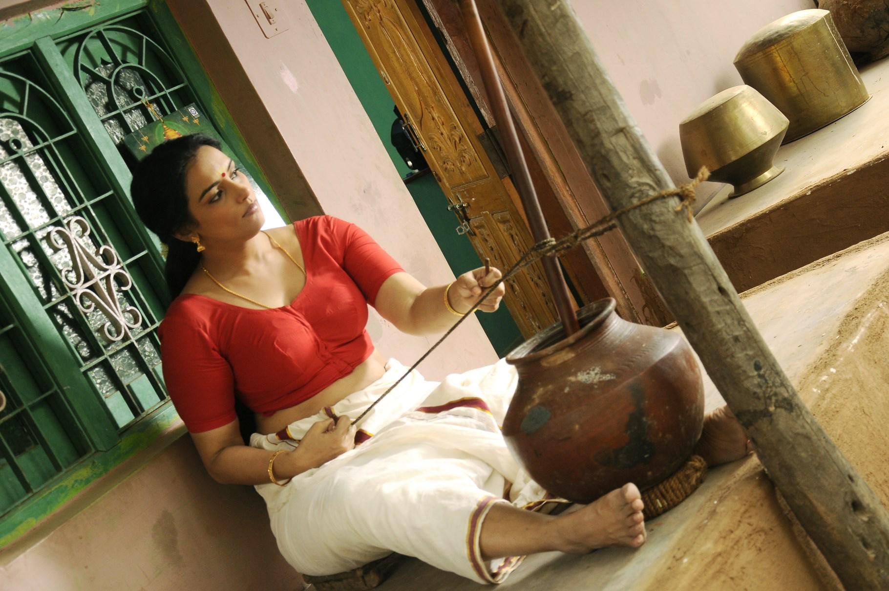 Thunai Mudhalvar Tamil Movie Stills | Shweta Menon