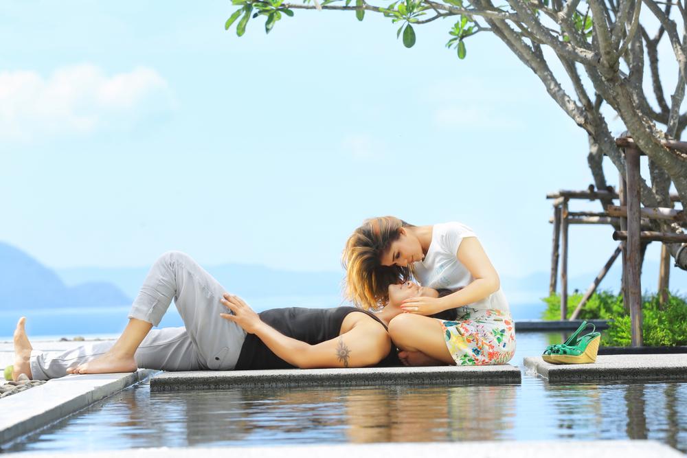 Vikram and Nayanthara in Iru Mugan Movie