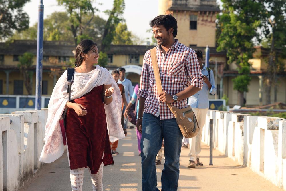 Shaalin Zoya, Kalaiyarasan | Raja Mandhiri Movie Stills