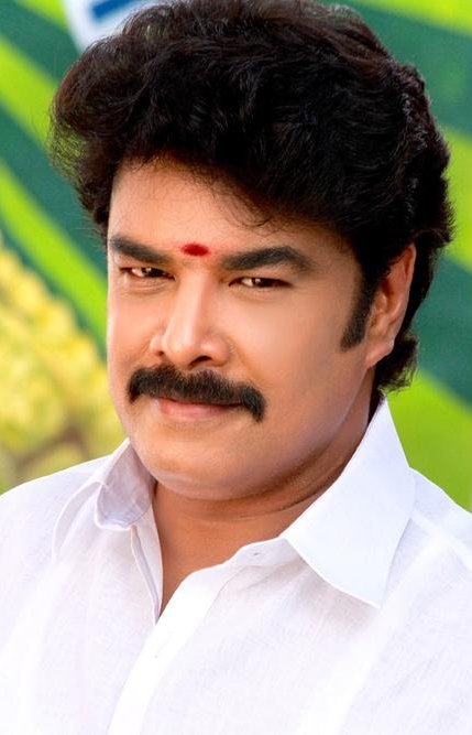 Sundar C in  Muthina Kathirika