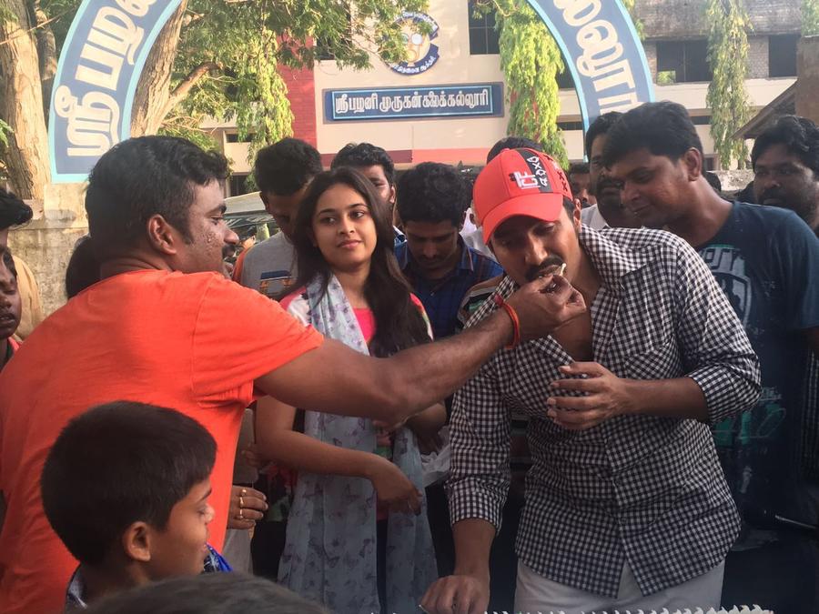 Vishnu Vishal 's B'day Celebration Stills