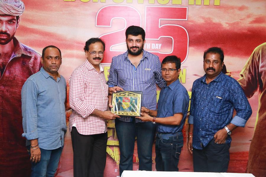 Jackson Durai 25th day celebration stills | Siddharth Vipin, JD director Dharanidharan and dir sasi