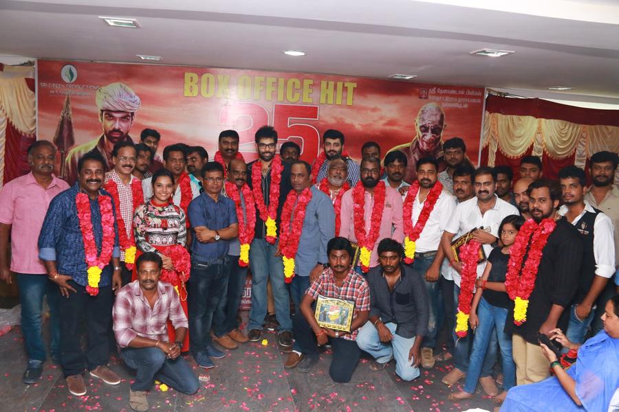 Jackson Durai 25th day celebration stills | Actor Sibiraj, Siddharth Vipin, JD director Dharanidharan and dir sasi
