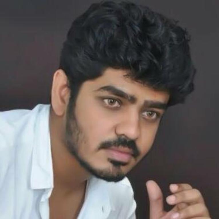 Yenda Thalaila Yenna Vekkala movie director Vignesh Karthik
