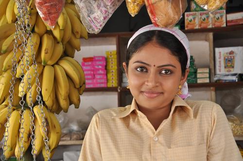 Ponge Ezhu Manohara Tamil Movie Stills | Arunthathi Nair
