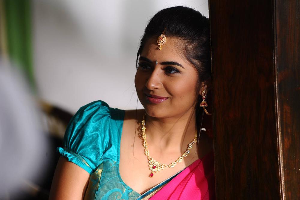 Marala Telupana Priya Telugu Movie Stills | Prince Cecil and Vyoma Nandi