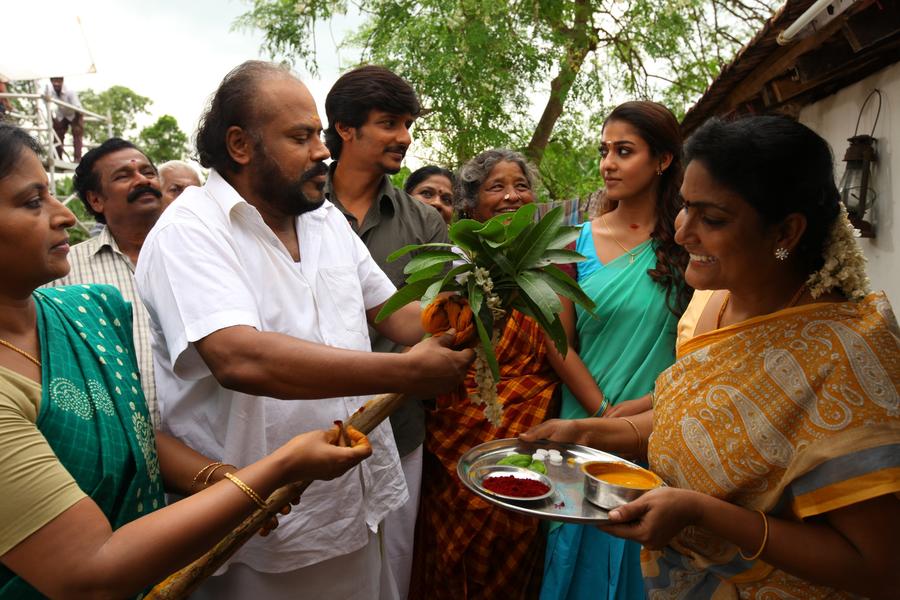 Thirunaal Tamil Movie Stills | Jiiva, Nayanthara