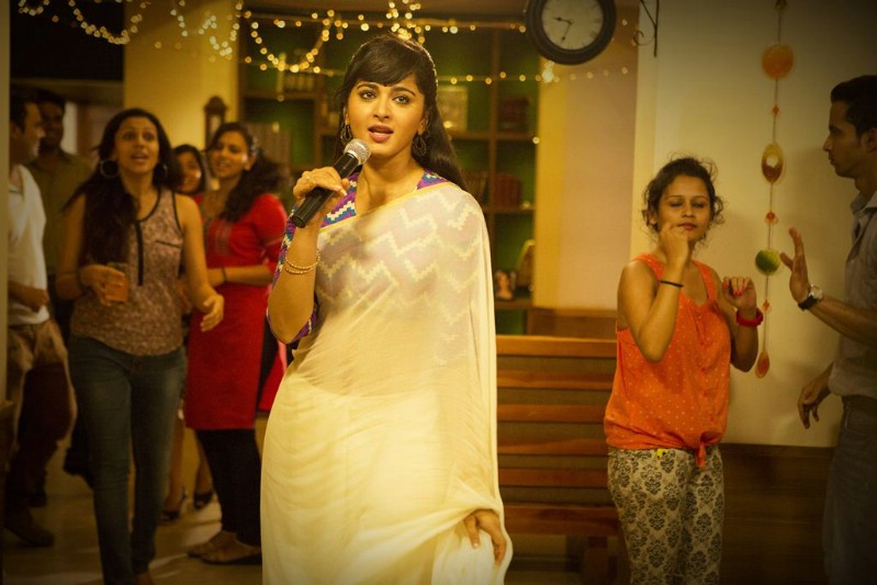 Yennai Arindhaal Tamil movie Stills | Anushka Shetty