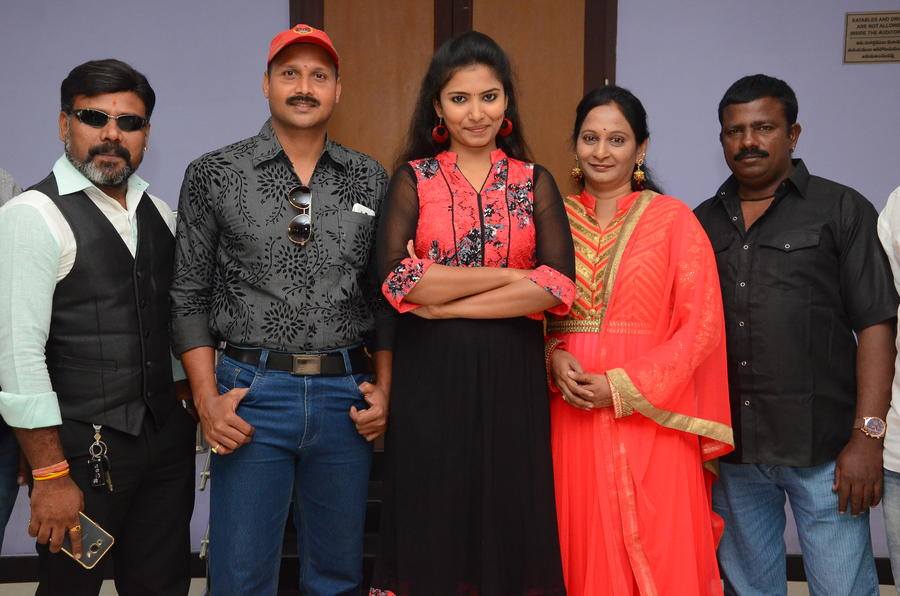 Yuva Tejam Telugu Movie Press Meet Stills - S Srinivasulu and Lakshmi Shilpa