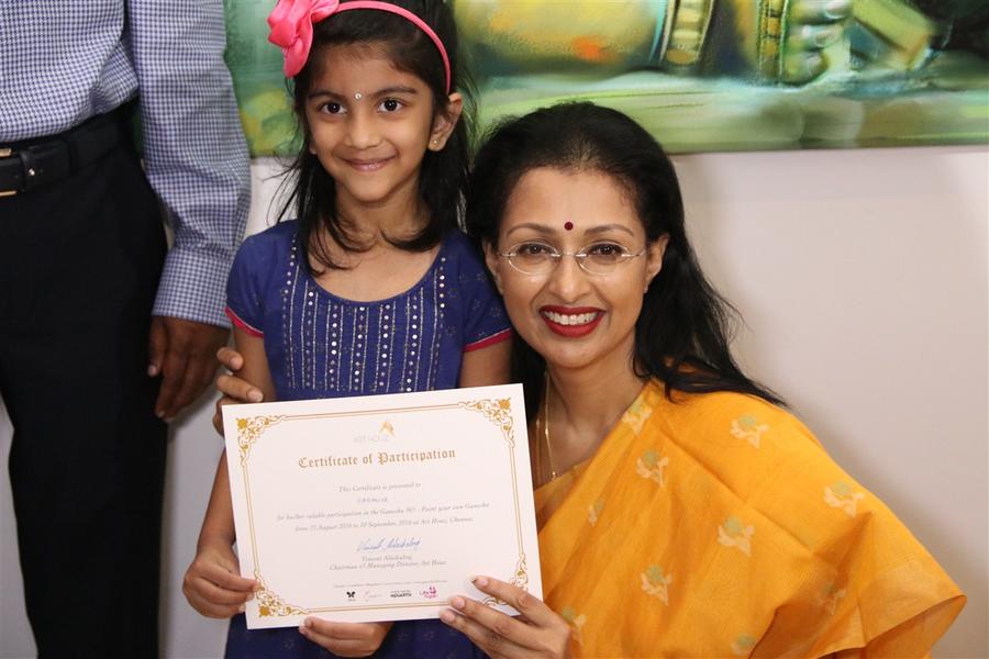 Stills: The participants of Ganesh 365 art exhibition were honoured by Gautami