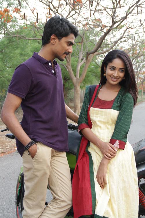 Moone Moonu Varthai Tamil Movie Stills | Arjun Chidambaram, Aditi Chengappa