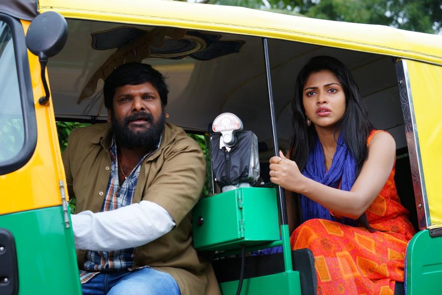 Murugavel Tamil Movie Stills | Amala Paul, Ganja Karuppu