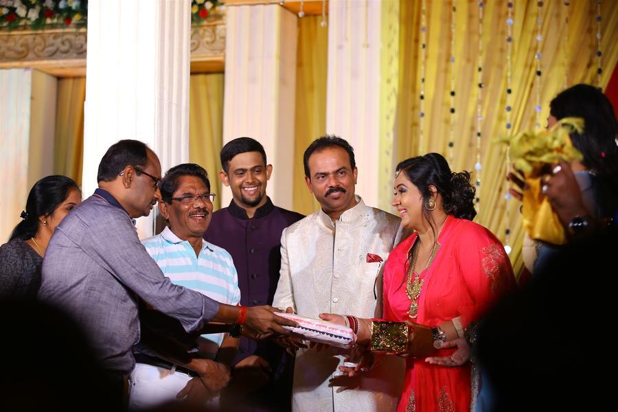 Actress Radha 25th year Wedding Anniversary Stills | Bharathiraja