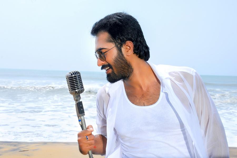 Puyala Kilambi Varom Movie Stills | Thaman Kumar