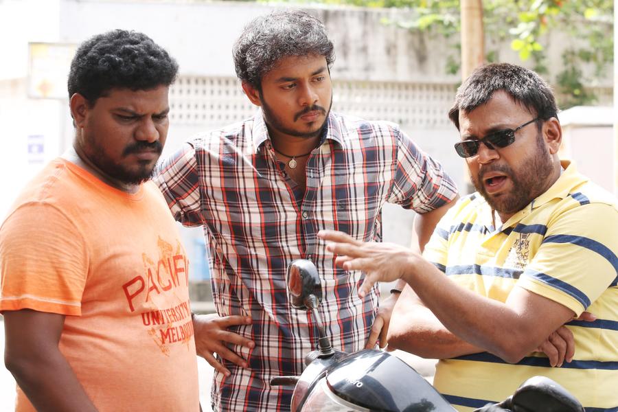 San Jay, Aadukalam Murugadoss, Thambi Ramaiah Stills from Virumandikum Sivanadikum