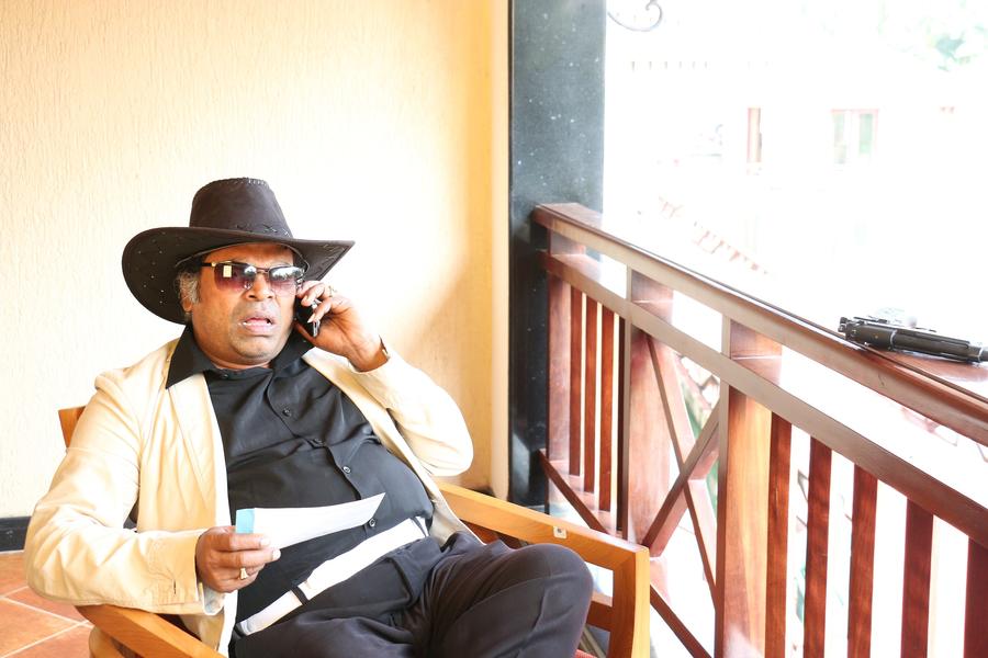 Mayilsamy Stills from Virumandikum Sivanadikum