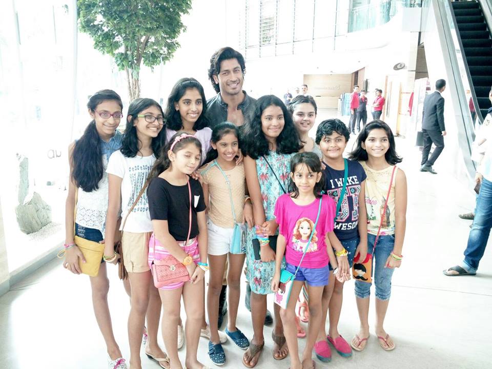 Commando 2 shooting spot stills | Vidyut Jammwal