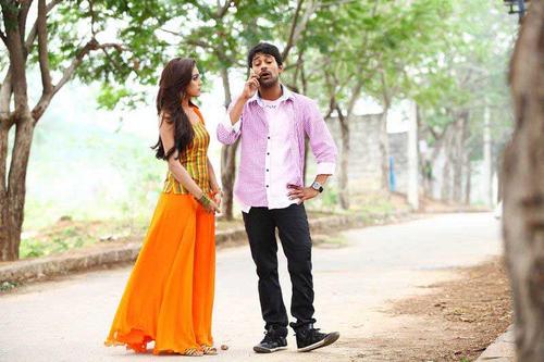 Paddanandi Premalo Mari Telugu Movie Stills | Varun Sandesh, Vithika Sheru