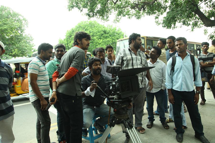 Thittam Pottu Thirudura Koottam Working Stlls