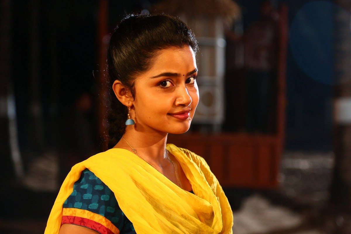 Anupama Parameswaran | Kodi Movie Working Stills