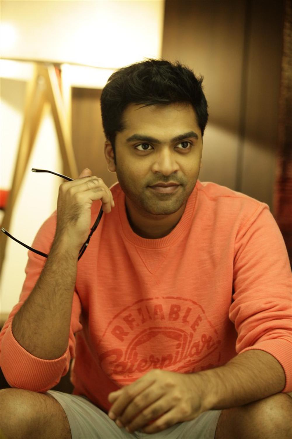 Simbu in Idhu Namma Aalu