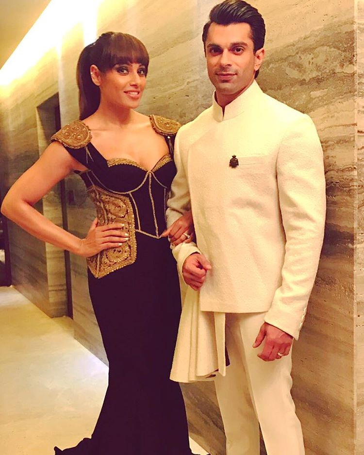 Cute couple Bipasha Basu And Karan Singh Grover at Filmfare Glamour & Style Awards 2016