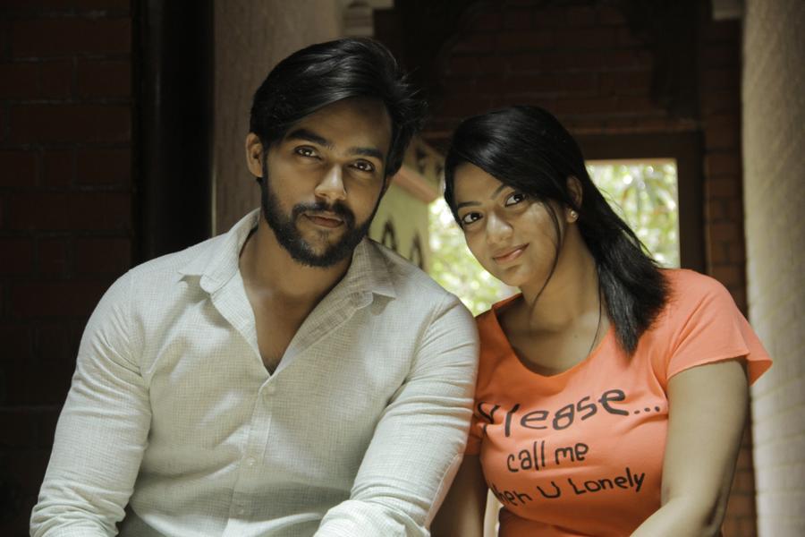 Meendum Vaa Arugil Vaa Tamil Movie Stills | Santhosh Prathap, Sara Deva