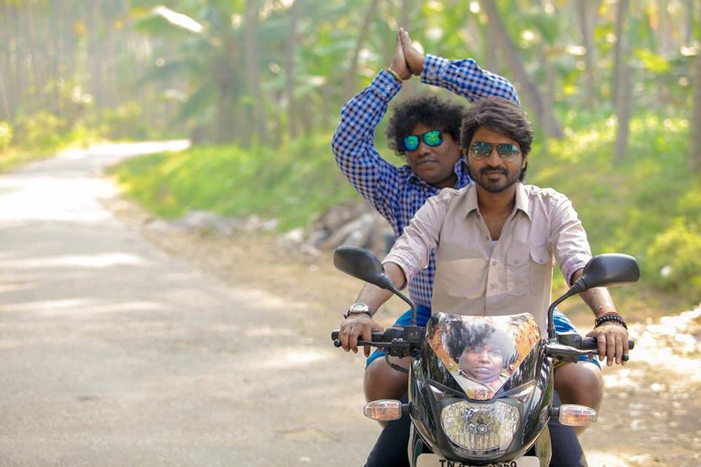Ma Ka Pa Anand, Yogi Babu Stills From Kadalai Movie
