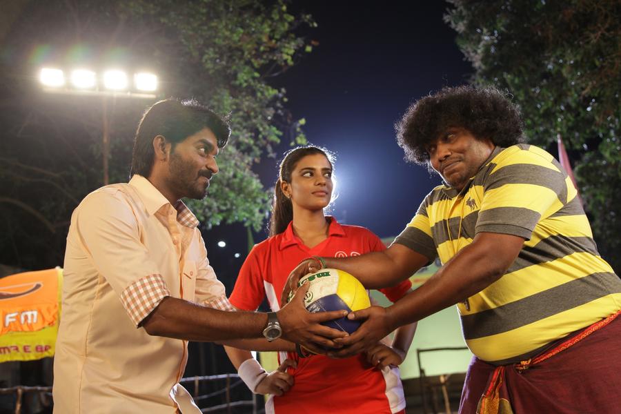 MaKaPa Anand, Aishwarya Rajesh and Yogi Babu Stills From Kadalai Tamil Movie