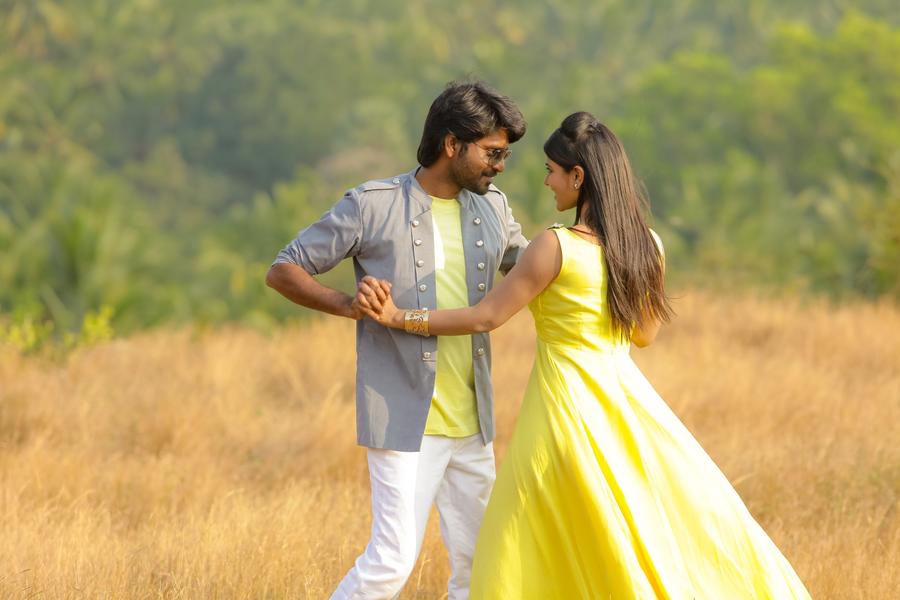 MaKaPa Anand, Aishwarya Rajesh Stills From Kadalai Tamil Movie