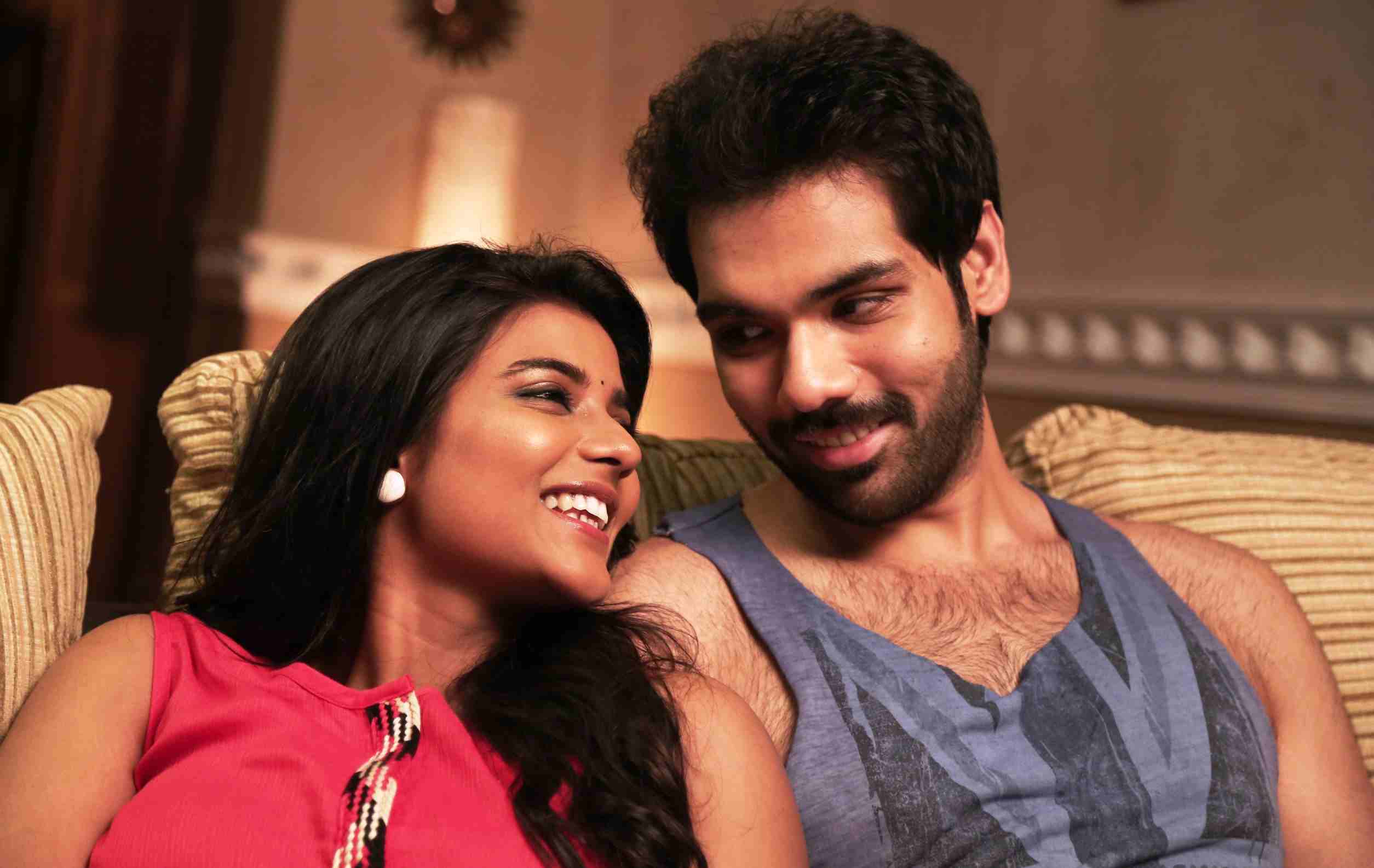 Sibiraj and Iyshwarya Rajesh still from Kattappavae Kaanom Movie