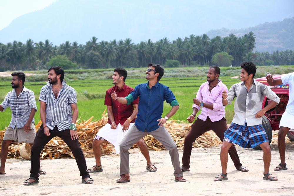 Dhanush still from Kodi Movie