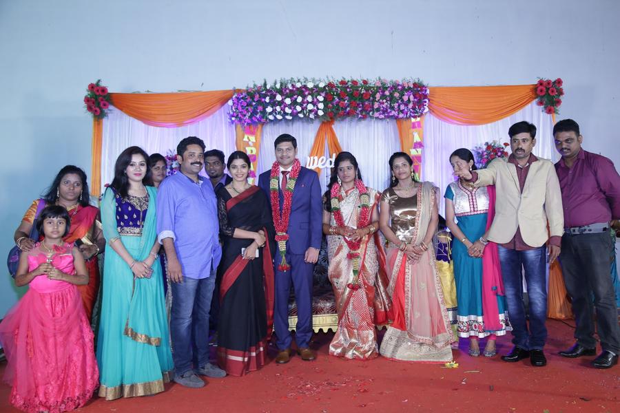 Director Seenu Ramasamy's Sister Wedding Reception | Sanchita Shetty