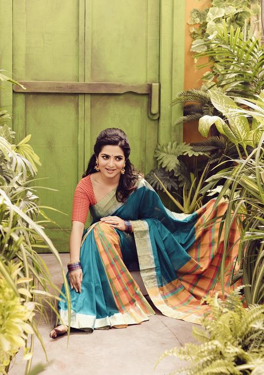 Vijay TV Anchor Dhivyadharshini Latest Photoshoot Stills
