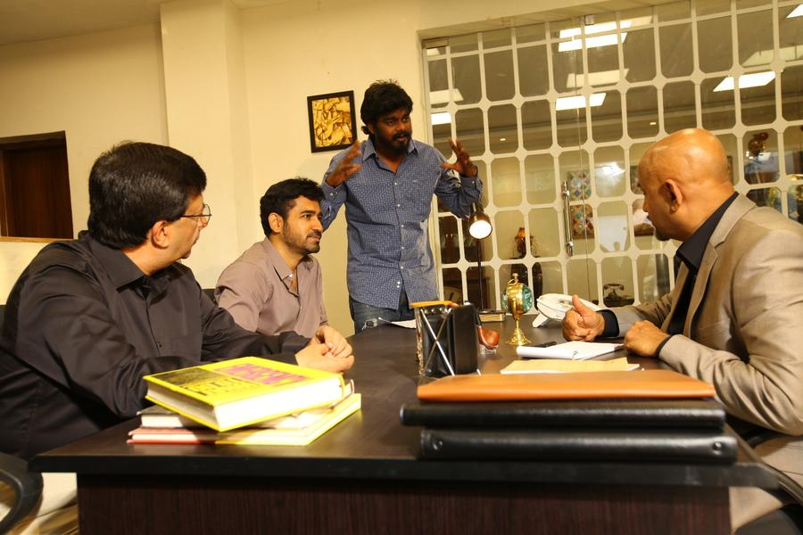 Saithan Movie Working Stills