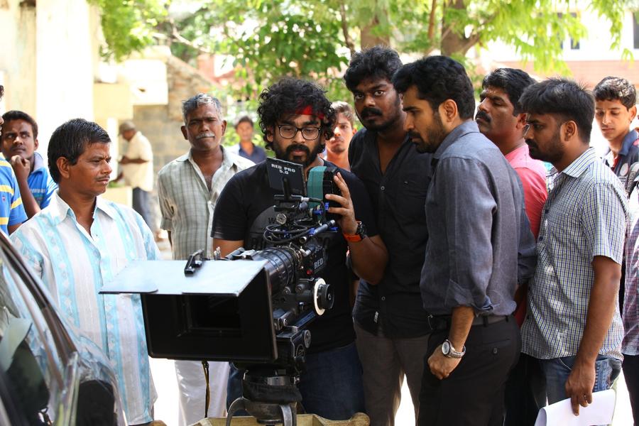 Saithan Movie Working Stills